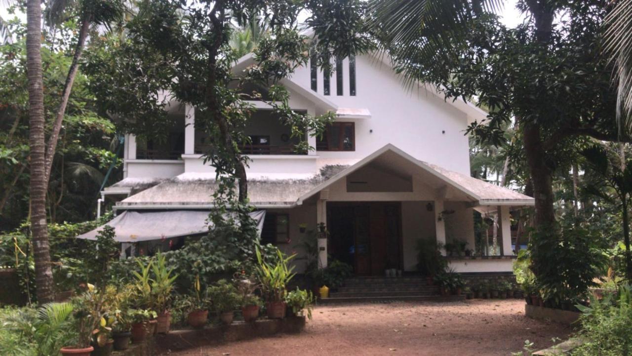 Shruthi'S Aarohi-Nature'S Retreat Mulappilangad ภายนอก รูปภาพ