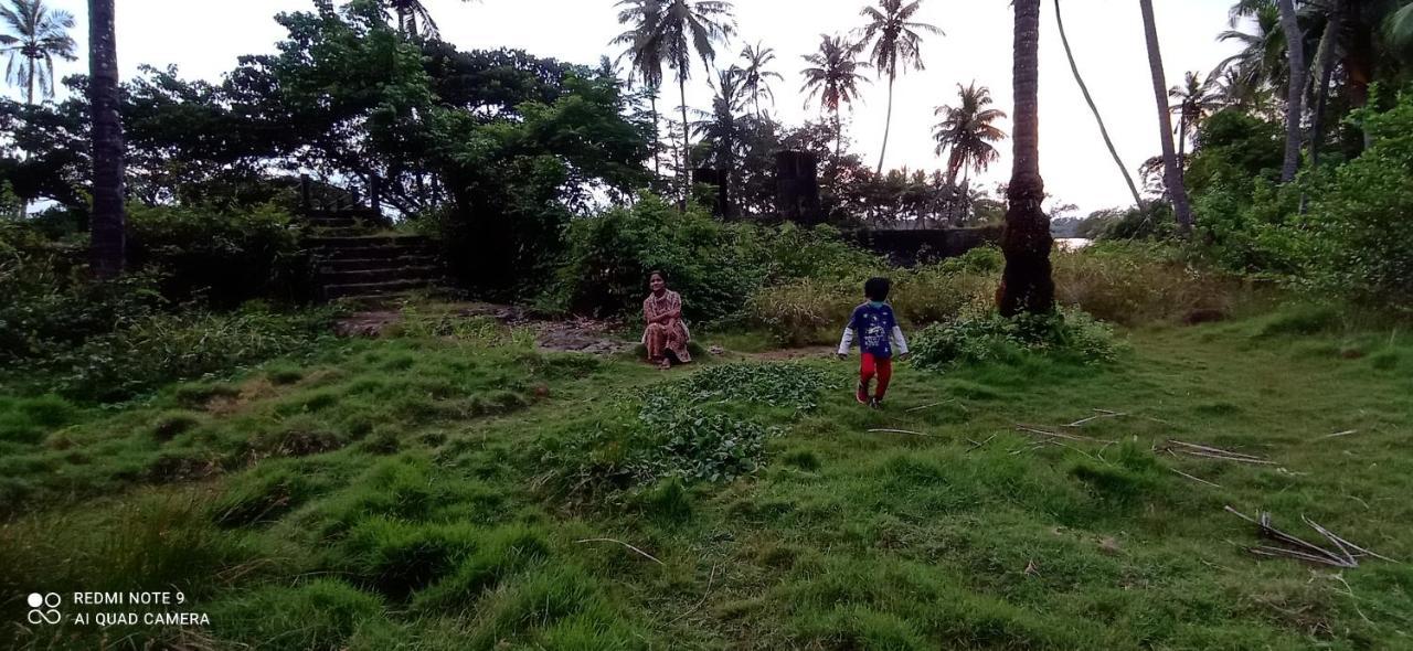 Shruthi'S Aarohi-Nature'S Retreat Mulappilangad ภายนอก รูปภาพ